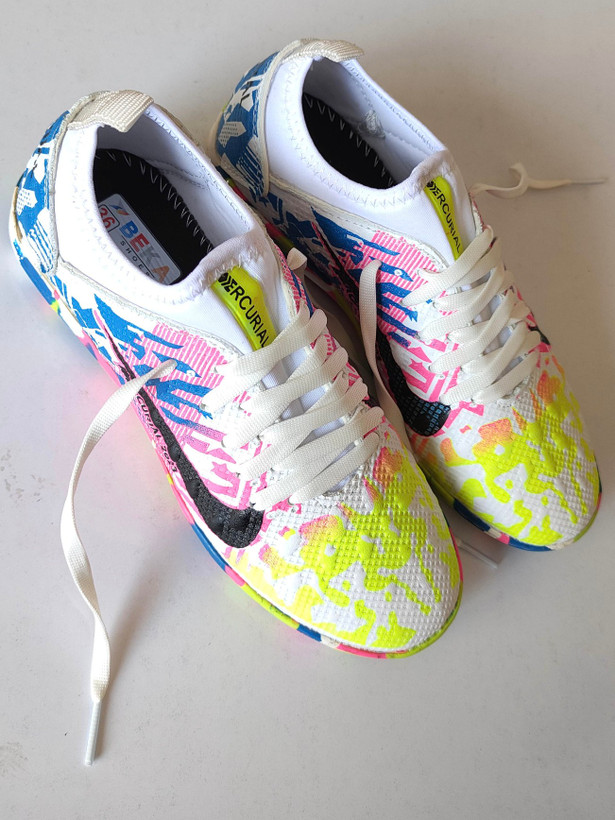 کفش فوتسال پسرانه نایک صدا دار