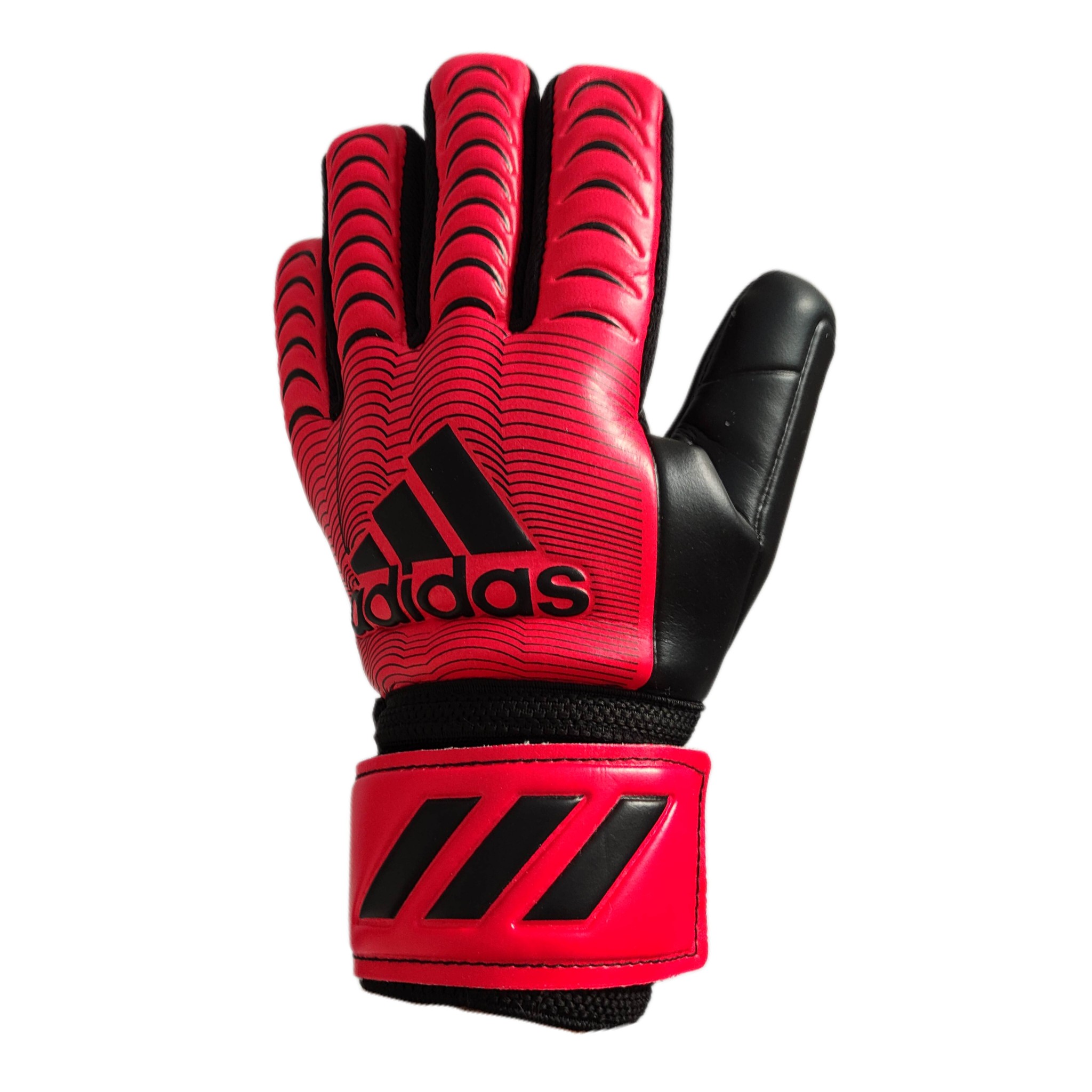 GOALKEEPER GLOVES